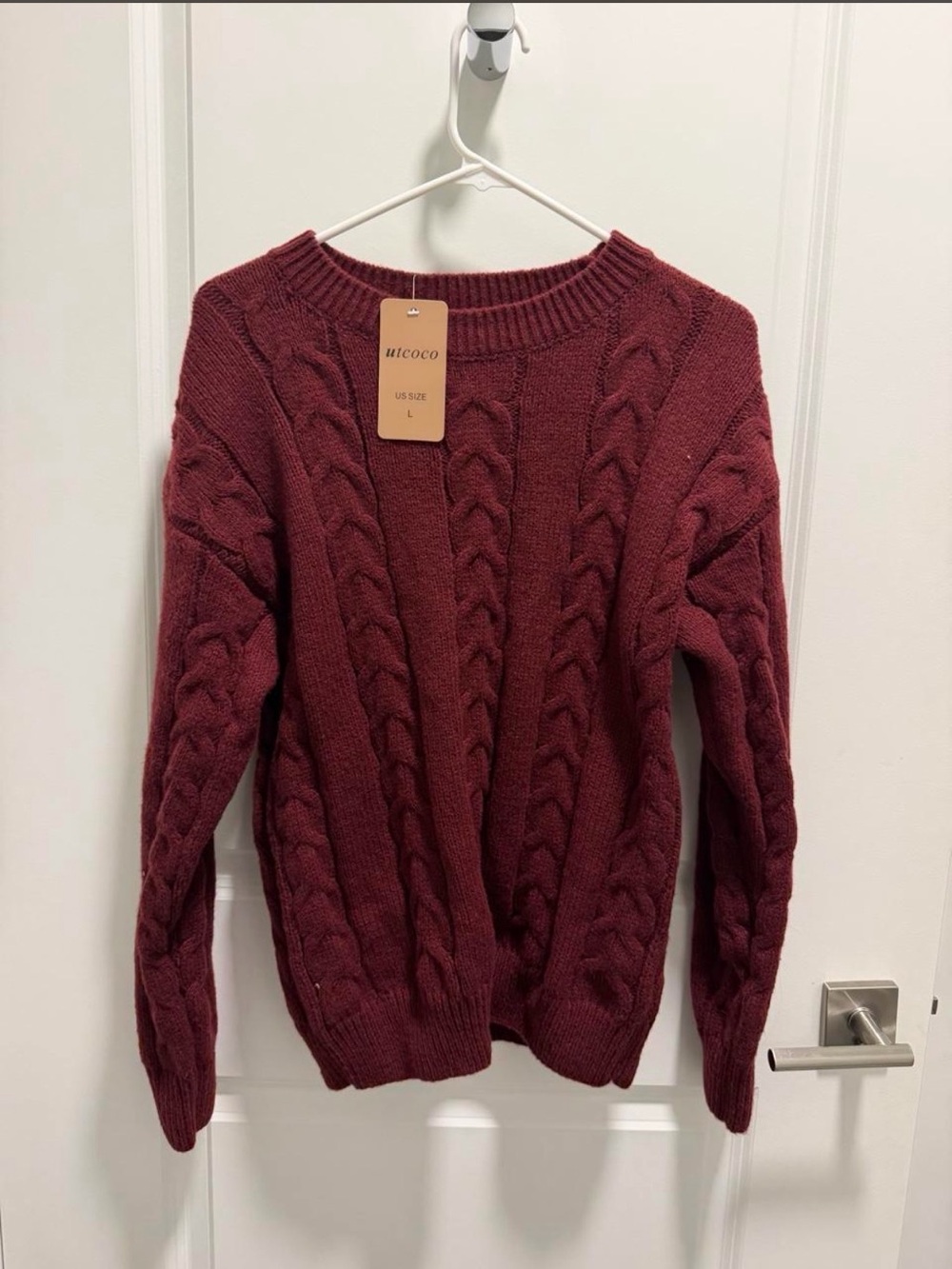 Womens Cable Knit Sweater - Burgundy